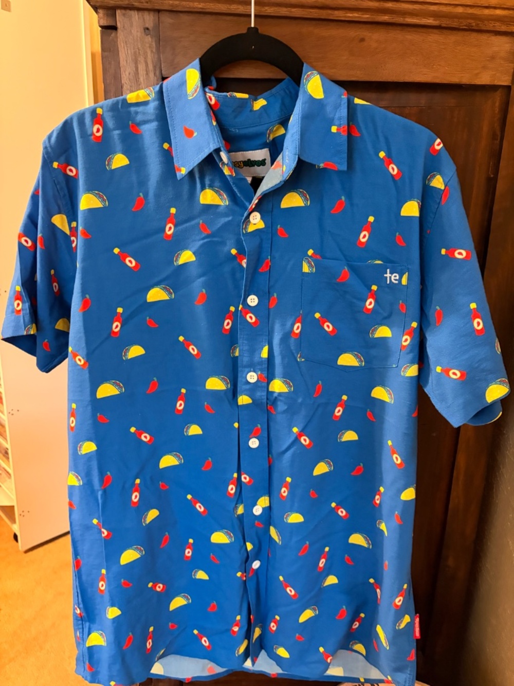 Tipsyelves Men's Short Sleeve Button Front Taco Hot Sauce Pepper Print